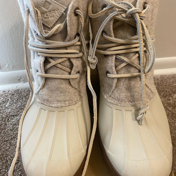 SPERRY White Duck Boots with Wool top Leather Laces Size 8 Worn once - Picture 2 of 6